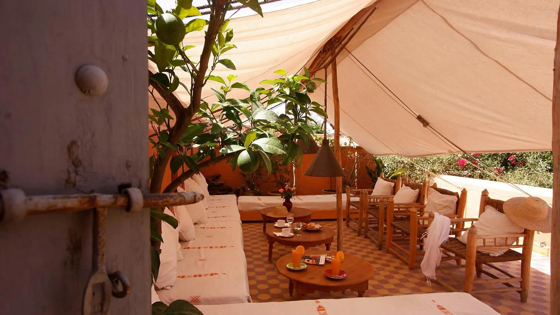 Riad Hotel Dar Touyir à Marrakesh